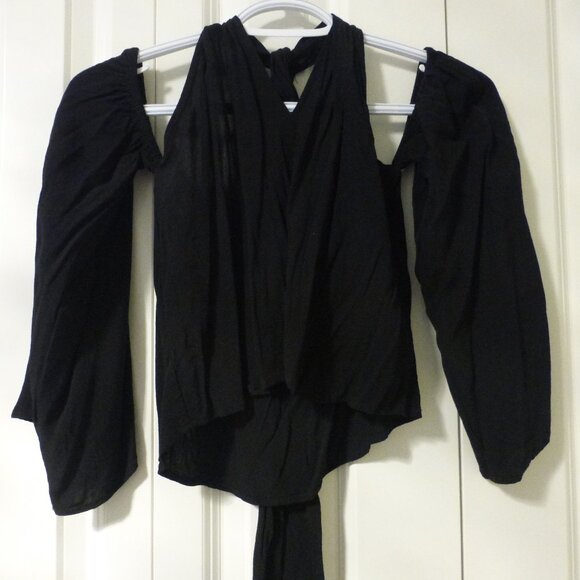 FOREVER 21 black cold shoulder crop top - Picture 1 of 6